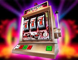 777slots Myanmar Online Gaming ပလက်ဖောင်း ကစားသမားများ ဝင်ရောက်ကစားနေသောပုံ